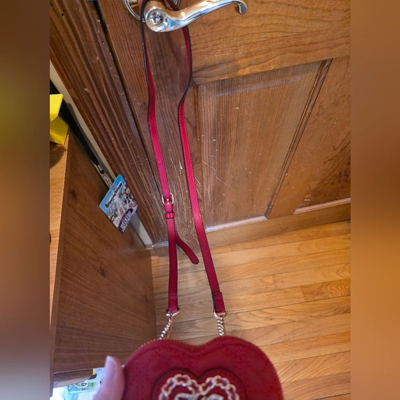 Juicy Couture Red Heart Crossbody Bag - Picture 5 of 5